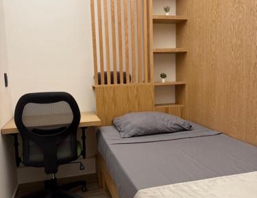 Single Room with Shared Bathroom