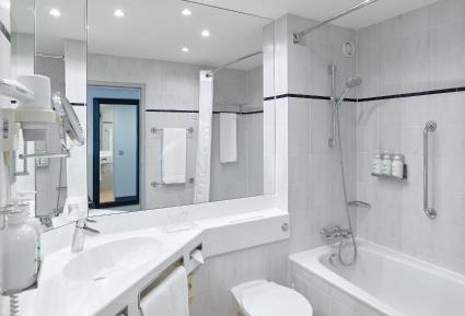 One-Bedroom King Suite