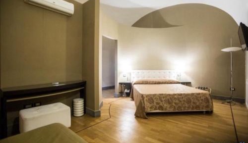 Deluxe Queen Room with Two Queen Beds