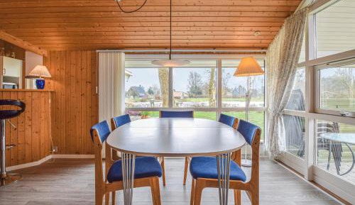 Three-Bedroom Holiday Home 