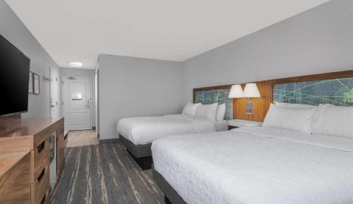 Room with Two Queen Beds - Non-Smoking