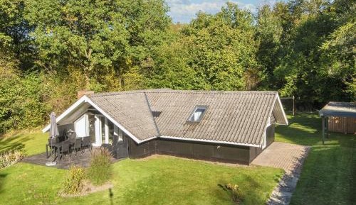 Three-Bedroom Vacation Home 