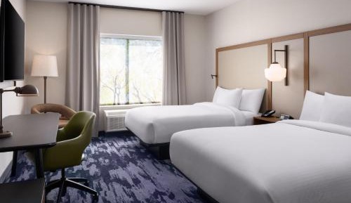 Queen Room with City View