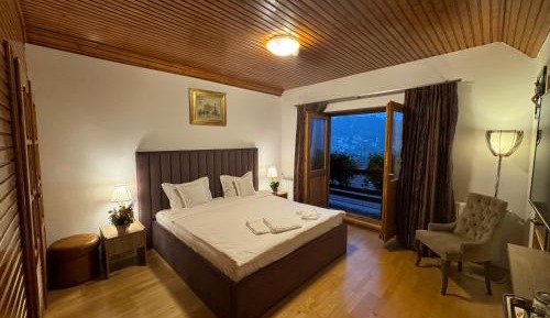 King Room with Balcony