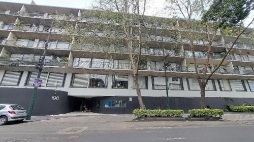Three-Bedroom Deluxe Apartment