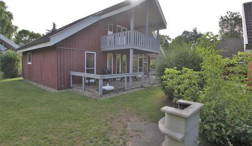 Three-Bedroom Holiday Home 