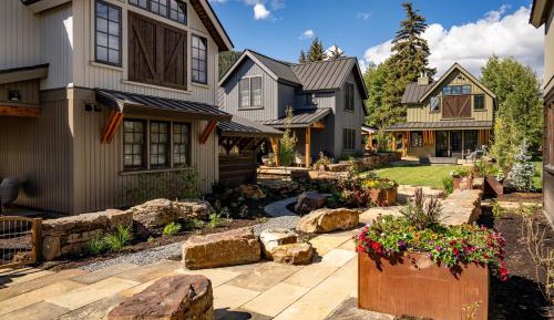 Six-Bedroom Holiday Home
