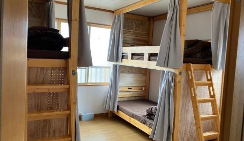 Bed in 8-Bed Mixed Dormitory Room