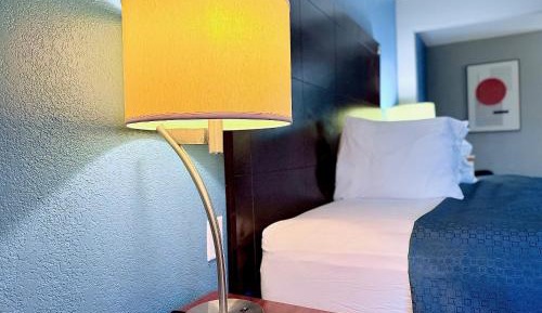 King Room - Non-Smoking