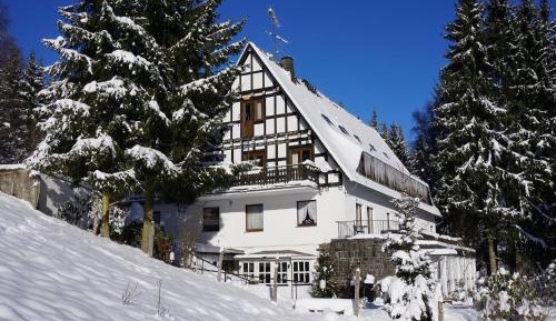 Nineteen-Bedroom Holiday home