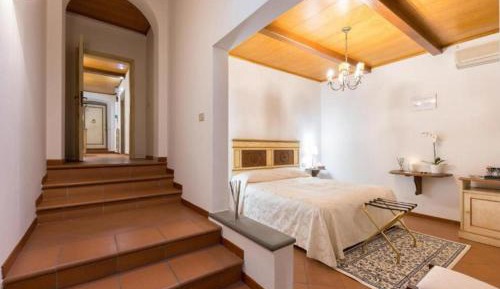 Large Room with Bathtub