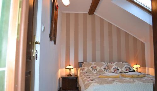 Double Room with Private Bathroom - Attic