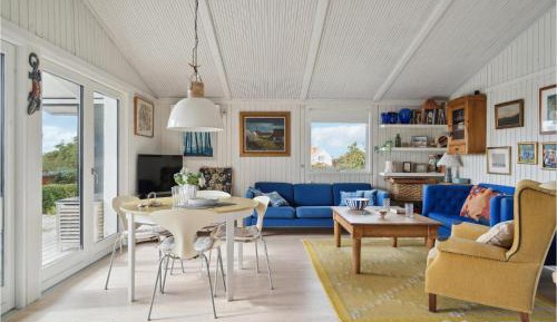 Three-Bedroom Holiday Home 