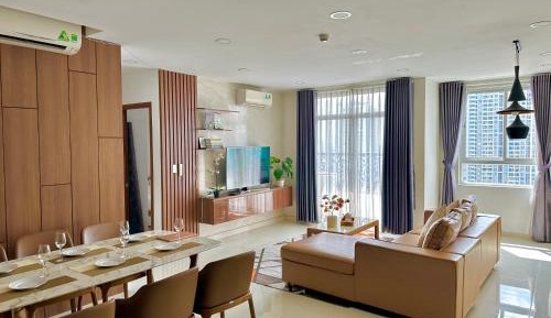 Three-Bedroom Deluxe Apartment