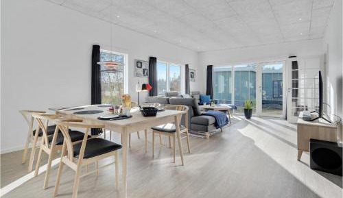 Three-Bedroom Holiday Home 