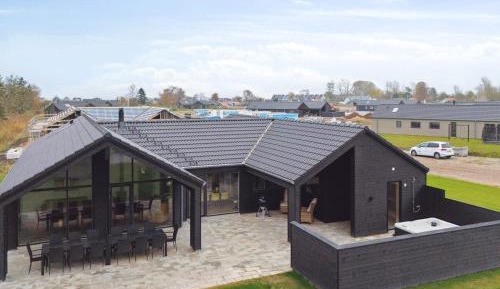 Five-Bedroom Holiday Home