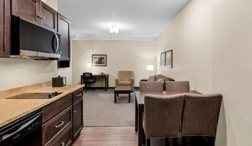 Two-Room Suite with Two Queen Beds and Kitchen