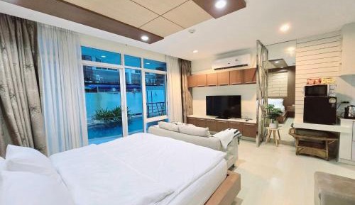 Double Room with Pool View
