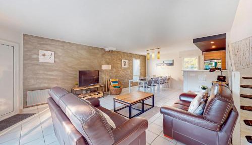 Four-Bedroom Holiday Home