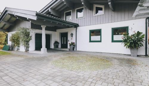 Three-Bedroom Vacation Home 