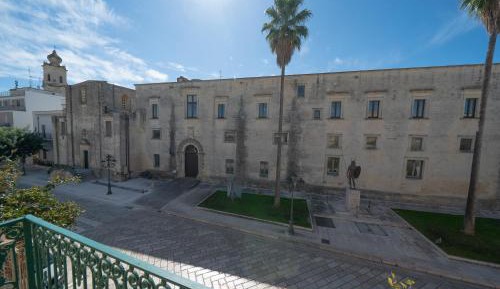 One-Bedroom Apartment with Terrace
