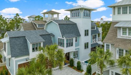 Four-Bedroom Holiday Home