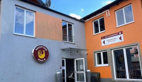 Family Room (5 Adults)