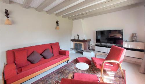 Four-Bedroom Holiday Home