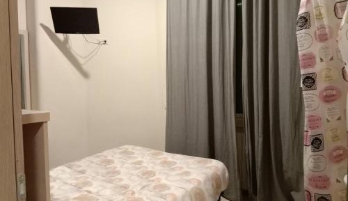 Single Room with Shared Bathroom