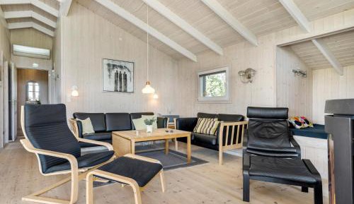 Four-Bedroom Holiday Home