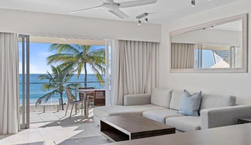 Superior Beachfront Apartment