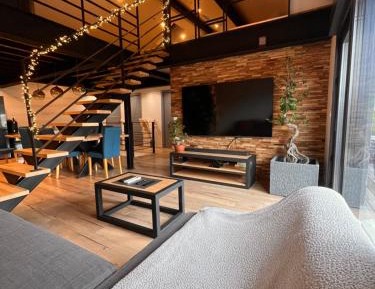 Three-Bedroom Apartment with Balcony