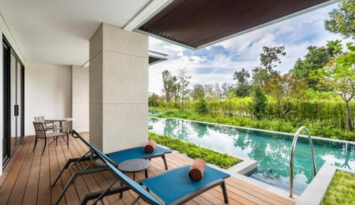 Family Suite with Garden View
