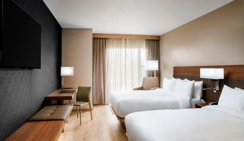 Queen Room with Two Queen Beds - High Floor