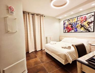 Double or Twin Room with Terrace