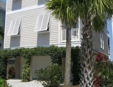 Four-Bedroom Holiday Home