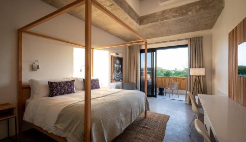 Deluxe Family Suite