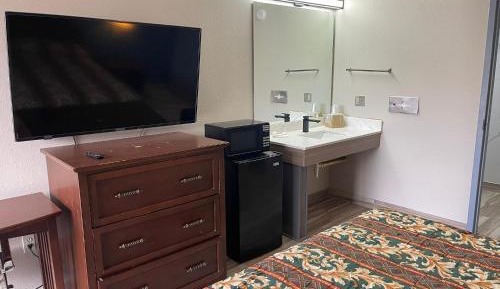Single Room - Disability Access - Non-Smoking