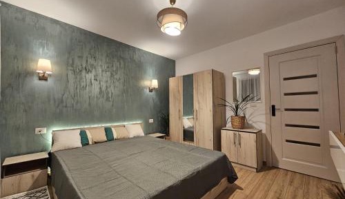 One-Bedroom Apartment with View