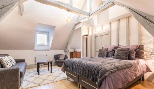 Quadruple Room with Private Bathroom