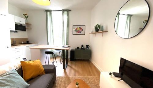Apartment with Shower