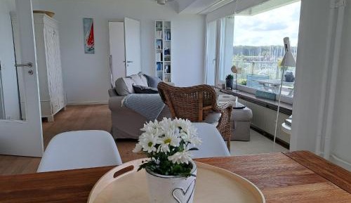 One-Bedroom Apartment with Balcony