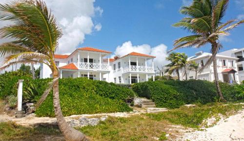 Three-Bedroom Holiday Home 