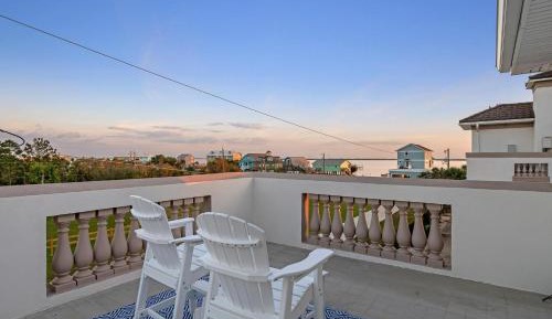 Three-Bedroom Holiday Home 