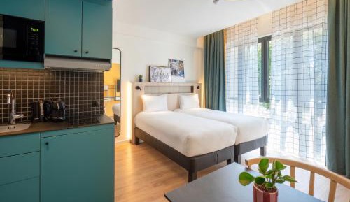 Twin Studio (2 Adults)
