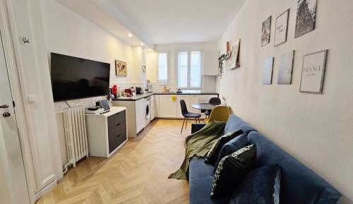 One-Bedroom Apartment