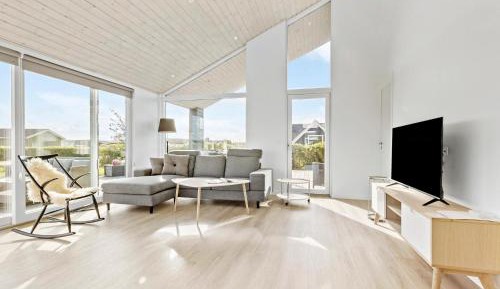 Three-Bedroom Holiday Home 