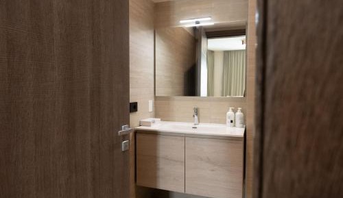 Superior One-Bedroom Apartment with Balcony