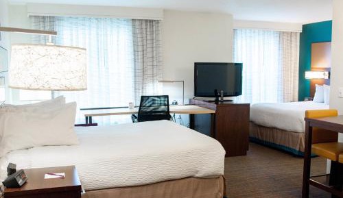 Studio with Two Queen Beds and Roll-In Shower - Mobility and Hearing Accessible