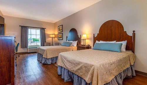 Queen Room with Two Queen Beds and Historic View - Non-Smoking